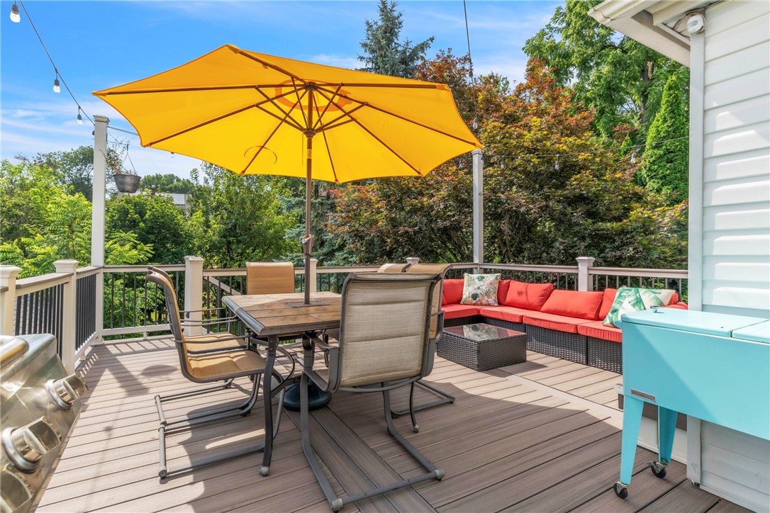 Dormont, Pennsylvania 15216, United States, 3 Bedrooms Bedrooms, ,1 BathroomBathrooms,Residential,Contingent,186879