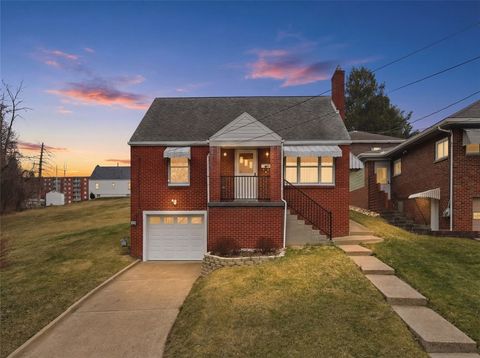 Photo of 71 Cort St, Washington, PA 15301 (MLS # 1742311)