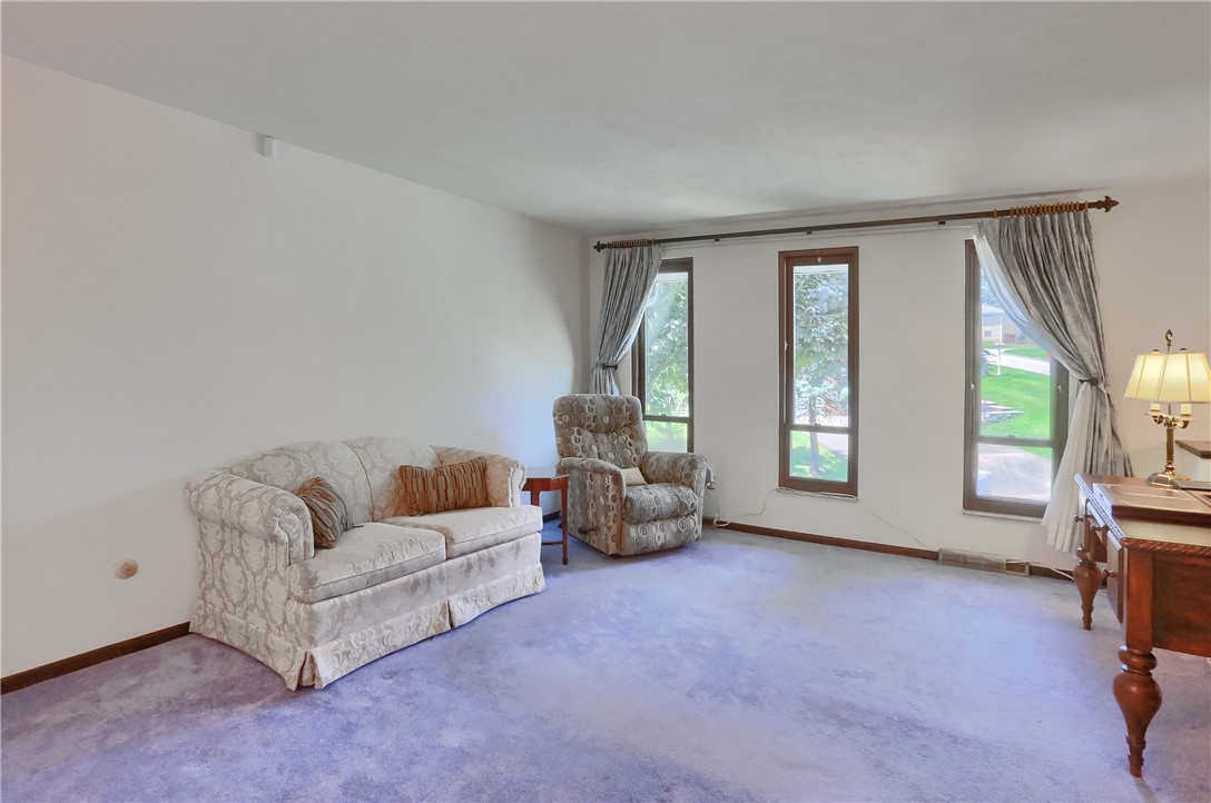 Shaler, Pennsylvania 15209, United States, 3 Bedrooms Bedrooms, ,3 BathroomsBathrooms,Residential,Active,172664