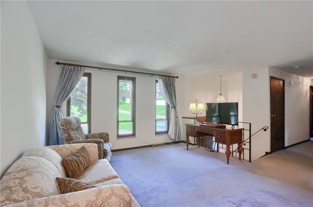 Shaler, Pennsylvania 15209, United States, 3 Bedrooms Bedrooms, ,3 BathroomsBathrooms,Residential,Active,172664