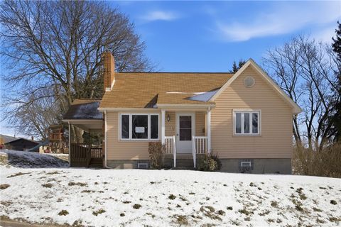 Photo of 1510 18th Ave, Beaver Falls, PA 15010 (MLS # 1740489)