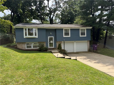 Homes For Sale - 577 Surfside Dr Dr<br/> Plum Boro, PA 15239
