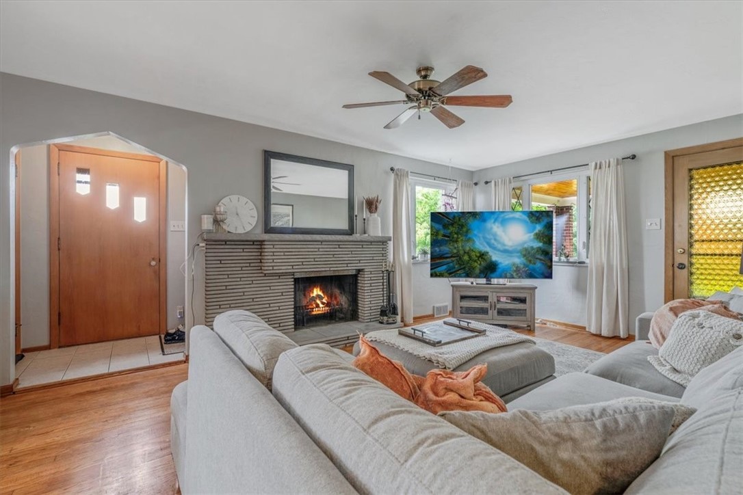 310 Glaser Ave