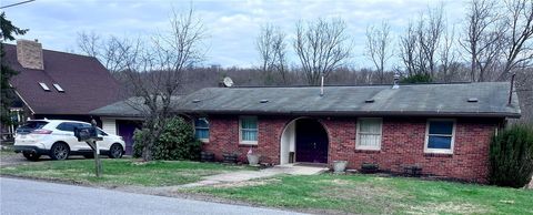 218 Locust St Rural Valley Boro PA 16249