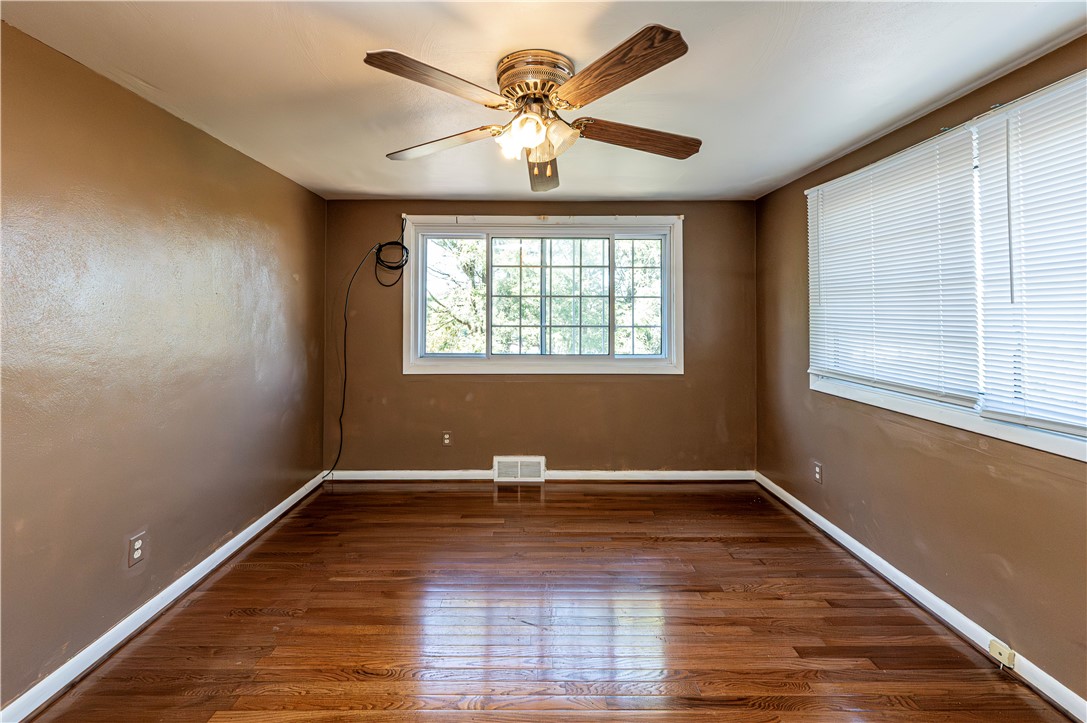 Jeannette, Pennsylvania 15644, United States, 3 Bedrooms Bedrooms, ,2 BathroomsBathrooms,Residential,Active,224185