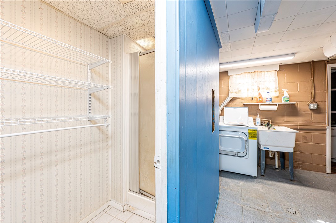 Jeannette, Pennsylvania 15644, United States, 3 Bedrooms Bedrooms, ,2 BathroomsBathrooms,Residential,Active,224185