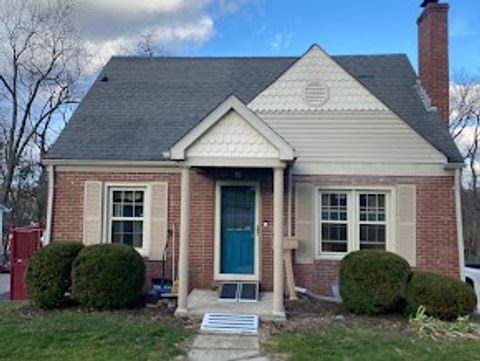 165 Meadowbrook Dr Bethel Park PA 15102