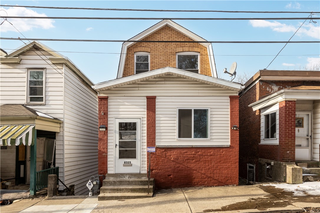 Photo 1 of 32 — 8325 Bricelyn St, Homewood Brushton, PA 15221