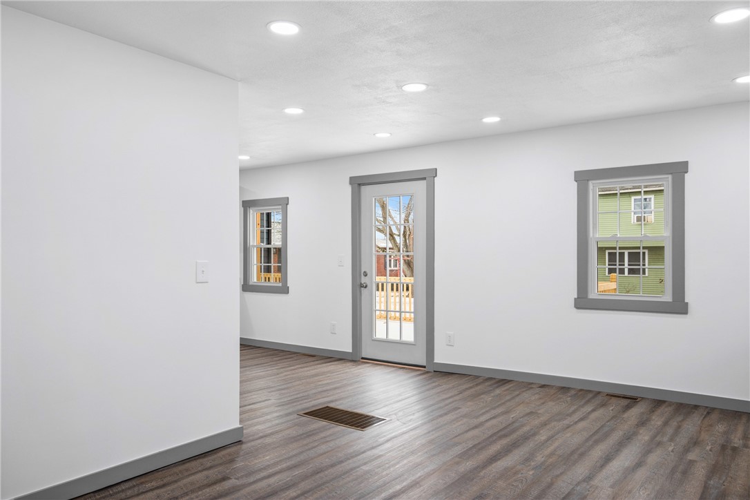 Somerset Boro, Pennsylvania 15501, United States, 3 Bedrooms Bedrooms, ,2 BathroomsBathrooms,Residential,Contingent,27976