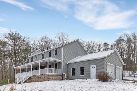 288 Wallrose Heights Rd Economy PA 15005