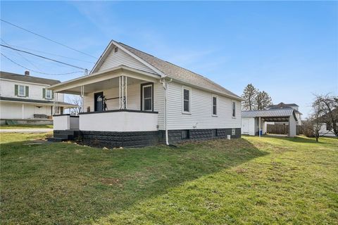 Photo of 278 E Smithfield St. St, Mt. Pleasant, PA 15666 (MLS # 1736759)