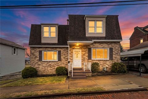 1411 Hetzel St Spring Hill PA 15212