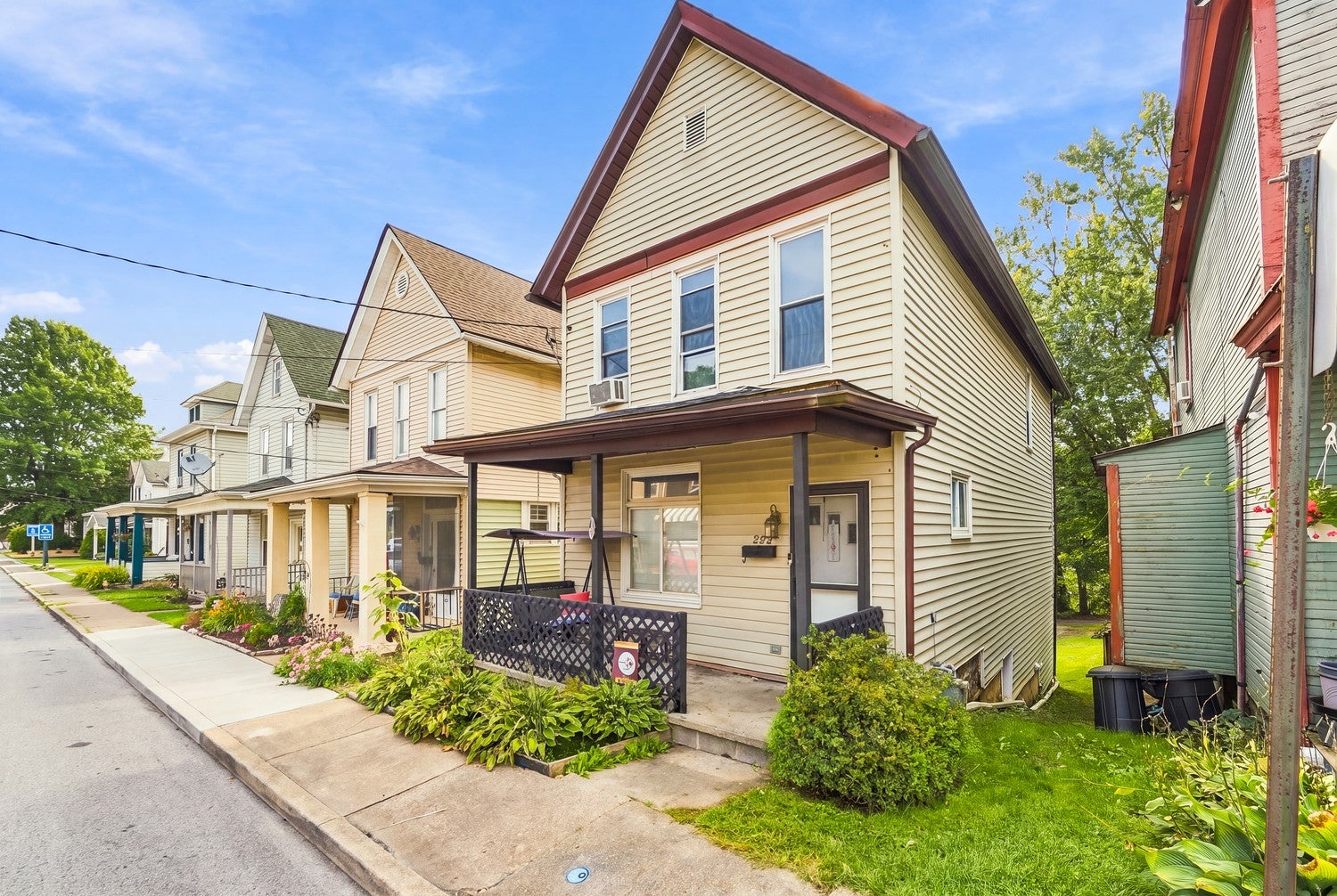 320 N 1st Street