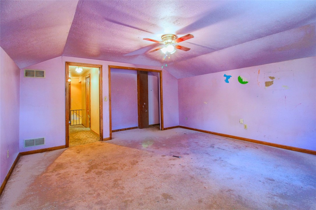 Ross Twp, Pennsylvania 15237, United States, 5 Bedrooms Bedrooms, ,3 BathroomsBathrooms,Residential,Pending,37620