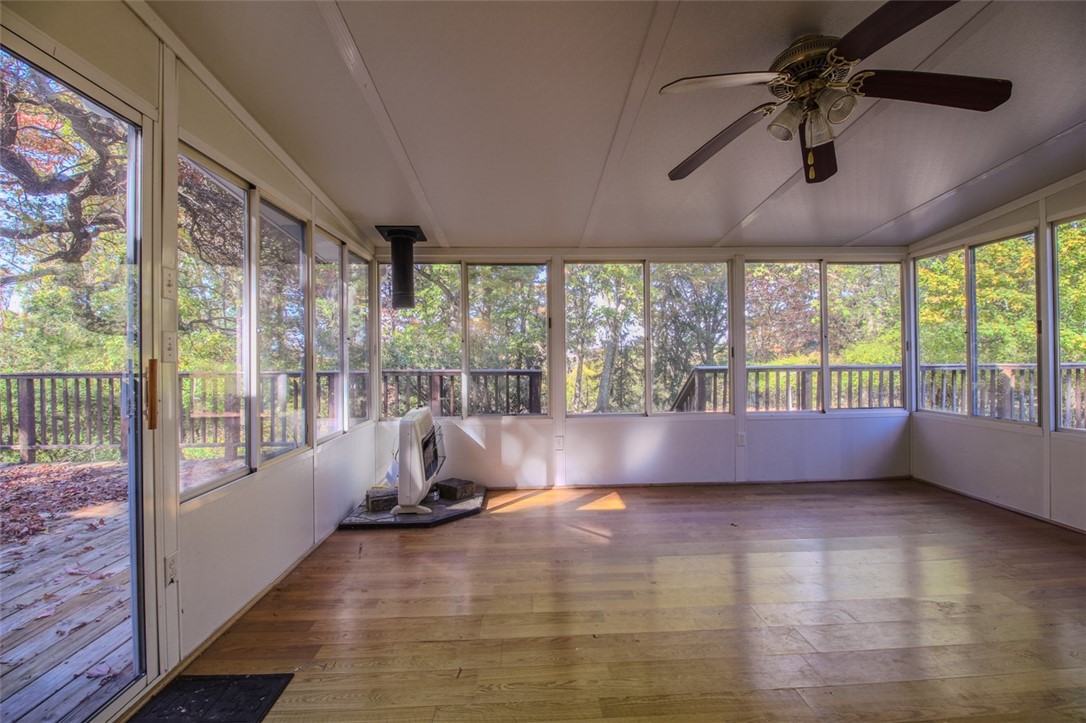 Ross Twp, Pennsylvania 15237, United States, 5 Bedrooms Bedrooms, ,3 BathroomsBathrooms,Residential,Pending,37620