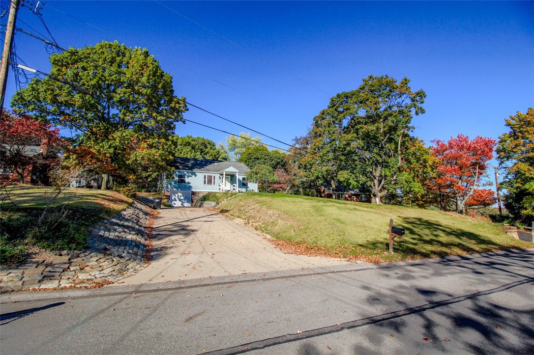 Ross Twp, Pennsylvania 15237, United States, 5 Bedrooms Bedrooms, ,3 BathroomsBathrooms,Residential,Pending,37620
