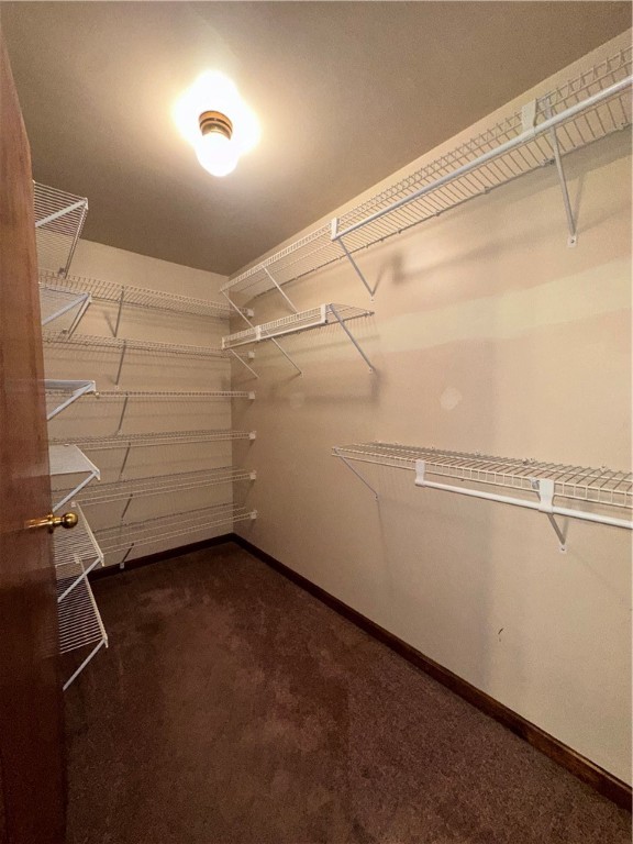 Ross Twp, Pennsylvania 15237, United States, 5 Bedrooms Bedrooms, ,3 BathroomsBathrooms,Residential,Pending,37620
