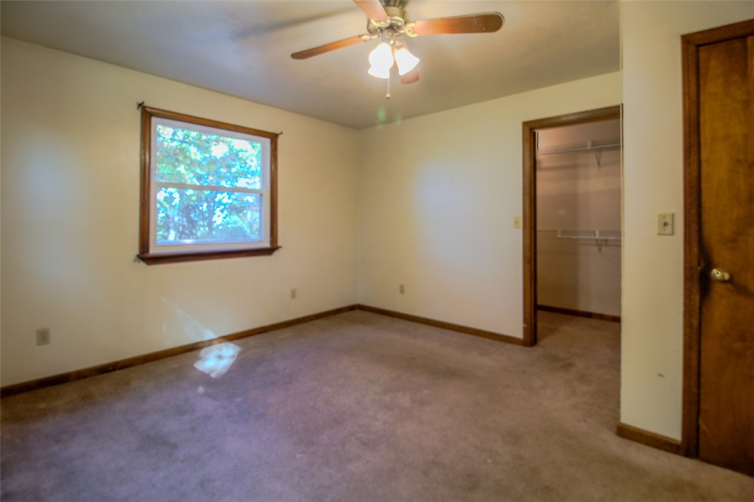 Ross Twp, Pennsylvania 15237, United States, 5 Bedrooms Bedrooms, ,3 BathroomsBathrooms,Residential,Pending,37620