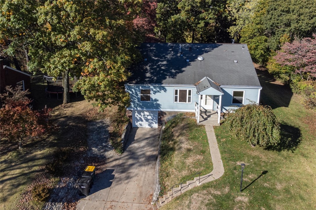 Ross Twp, Pennsylvania 15237, United States, 5 Bedrooms Bedrooms, ,3 BathroomsBathrooms,Residential,Pending,37620