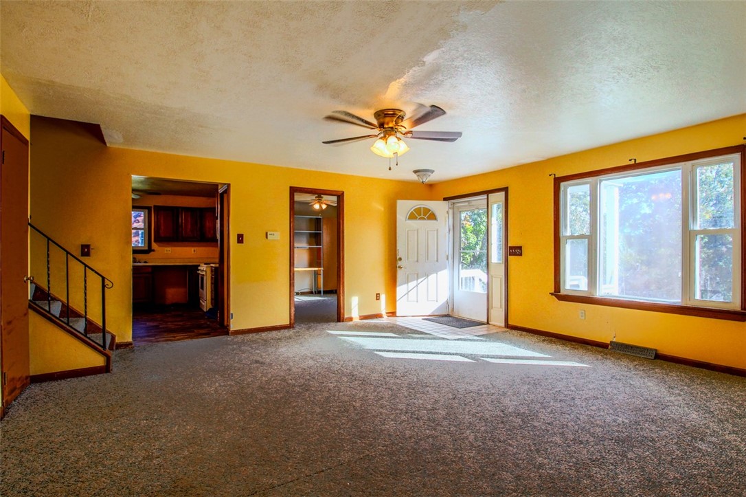 Ross Twp, Pennsylvania 15237, United States, 5 Bedrooms Bedrooms, ,3 BathroomsBathrooms,Residential,Pending,37620