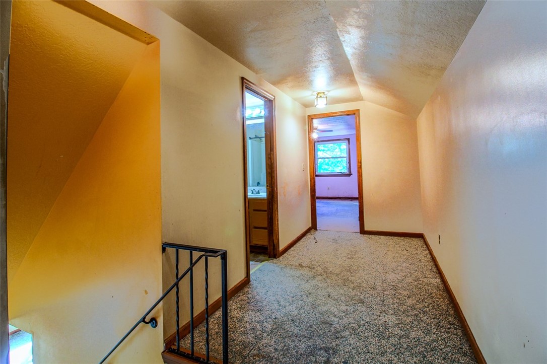 Ross Twp, Pennsylvania 15237, United States, 5 Bedrooms Bedrooms, ,3 BathroomsBathrooms,Residential,Pending,37620