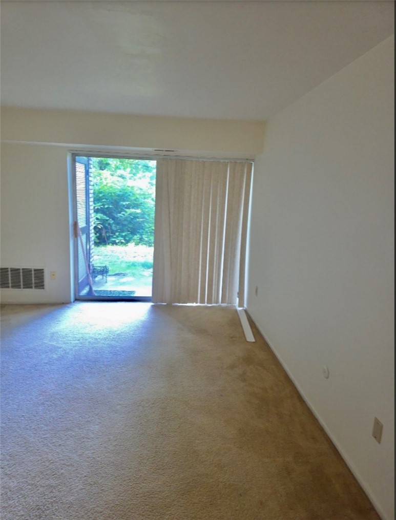 7127 Sanlin Dr