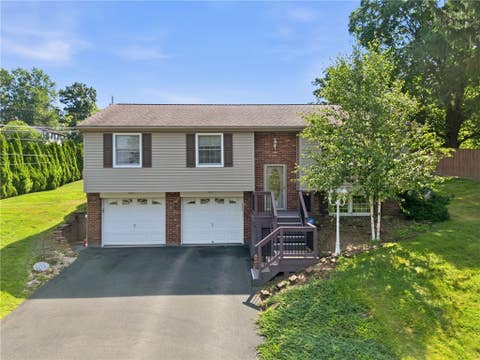 Homes For Sale - 5080 Bowling Green St St<br/> Finleyville, PA 15332
