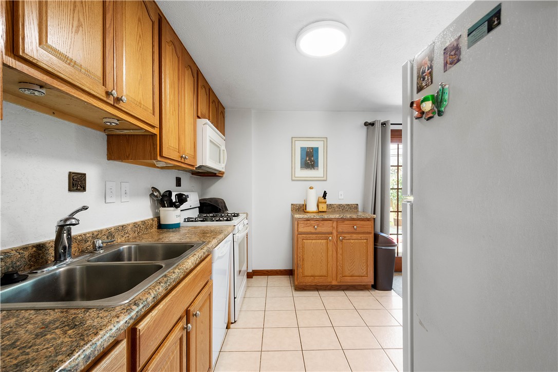 2764 Ravenwood Dr Dr, Bridgeville, Pennsylvania image 8