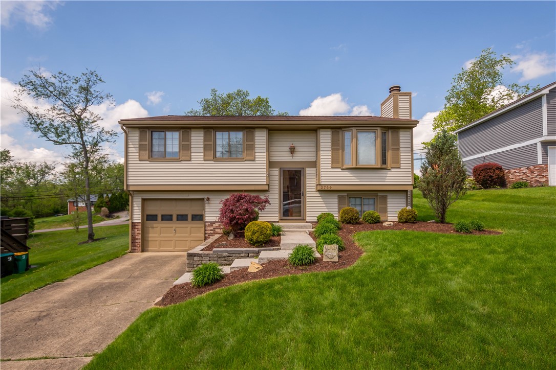 2764 Ravenwood Dr Dr, Bridgeville, Pennsylvania image 1