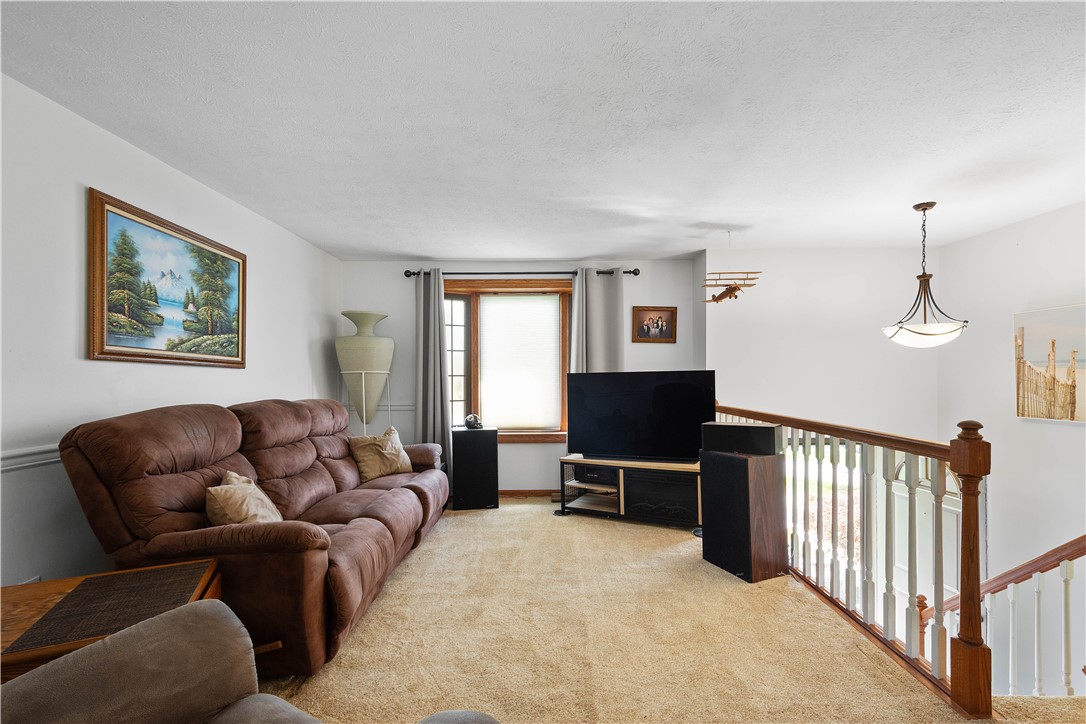 2764 Ravenwood Dr Dr, Bridgeville, Pennsylvania image 3