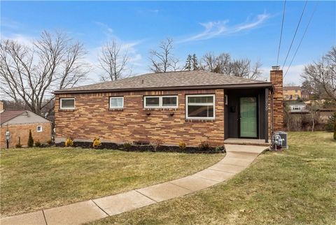 Photo of 2608 Milford Dr, Bethel Park, PA 15102 (MLS # 1736926)