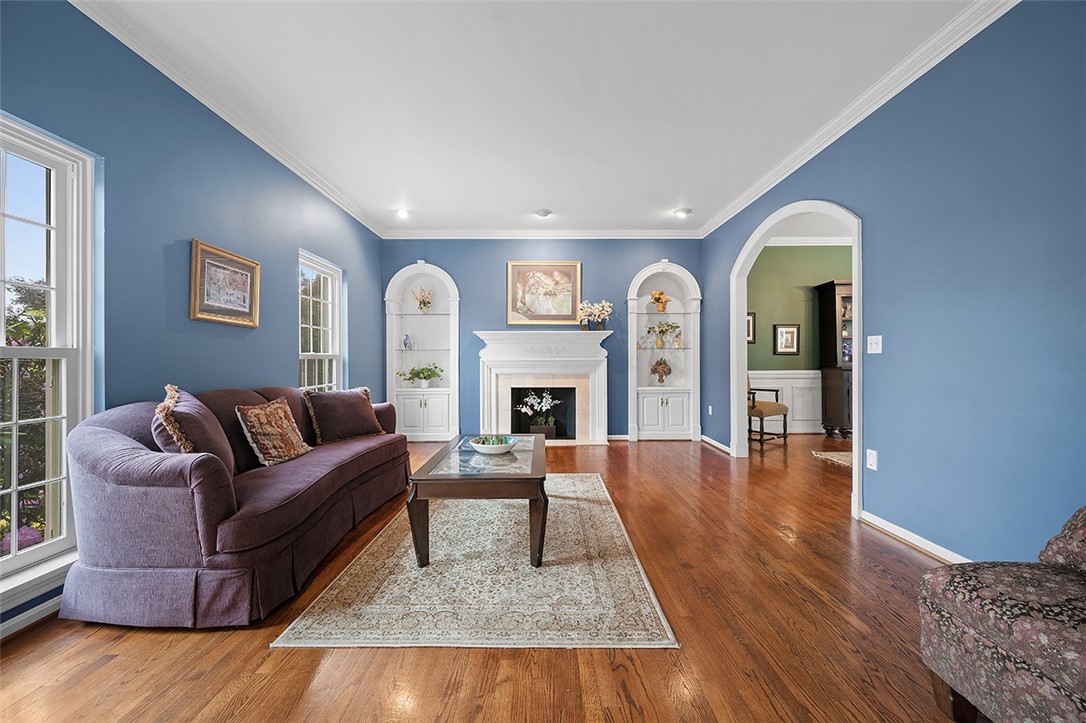 1137 TALL TREES DRIVE
