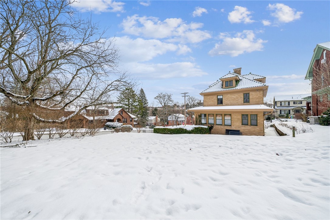 Mt. Lebanon, Pennsylvania 15216, United States, 4 Bedrooms Bedrooms, ,4 BathroomsBathrooms,Residential,Pending,13952