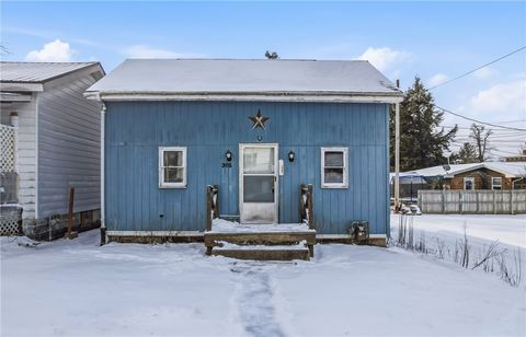 305 Jackson St Jamestown PA 16134