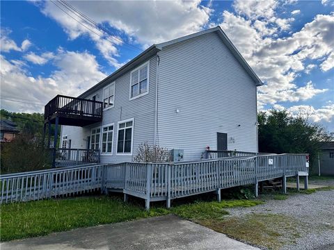 Photo of 75 S Maiden St, Waynesburg, PA 15370 (MLS # 1751948)