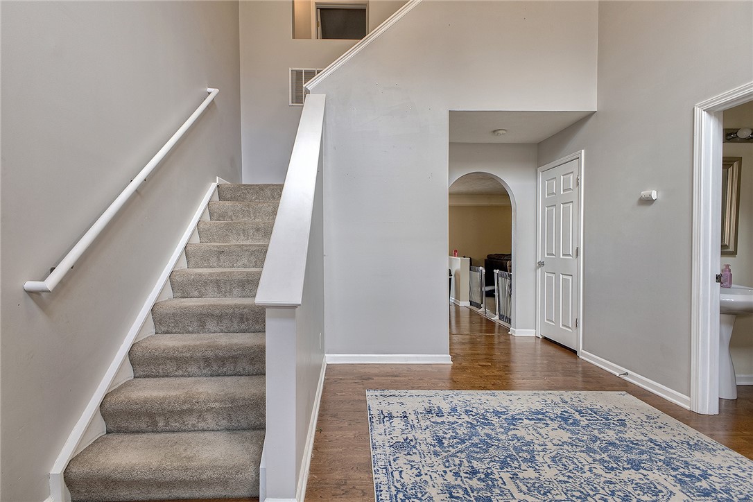 310 Chanticleer Cir, New Stanton, Pennsylvania image 3