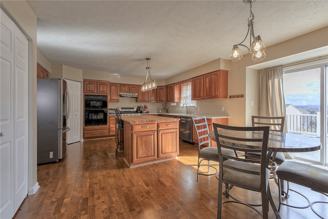 310 Chanticleer Cir, New Stanton, Pennsylvania image 7