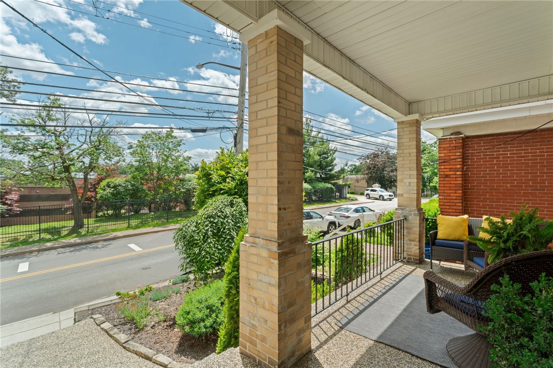 727 Hazelwood Ave