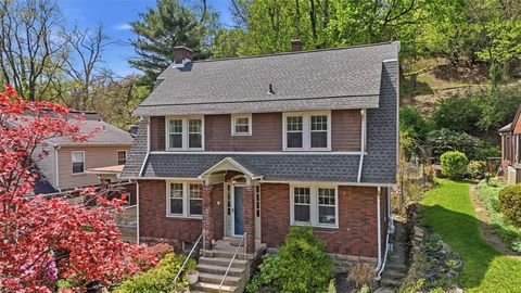 Photo of 644 Cascade Road, Pittsburgh, PA 15221 (MLS # 1749083)