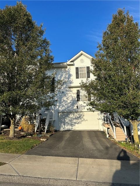 Photo of 28 Cinque Terra Pl, Finleyville, PA 15332 (MLS # 1733230)