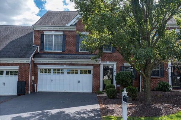 2024 CROGHAN DR, CARNEGIE, PA 15106 - Image dd4d861aac76a3fc8df8065f9c07461e/1923550081