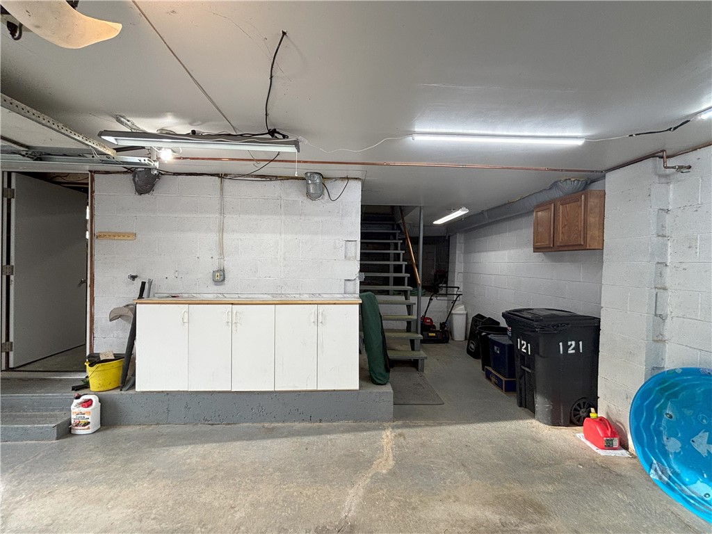 Monroeville, Pennsylvania 15146, United States, 2 Bedrooms Bedrooms, ,1 BathroomBathrooms,Residential,Active,96942