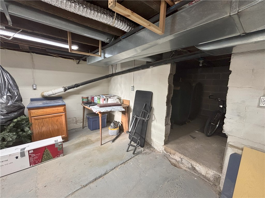 Monroeville, Pennsylvania 15146, United States, 2 Bedrooms Bedrooms, ,1 BathroomBathrooms,Residential,Active,96942