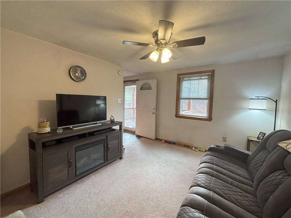 Monroeville, Pennsylvania 15146, United States, 2 Bedrooms Bedrooms, ,1 BathroomBathrooms,Residential,Active,96942