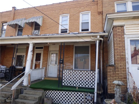 Townhouse For Sale - 1134 Race St St<br/> Stowe Twp, PA 15136