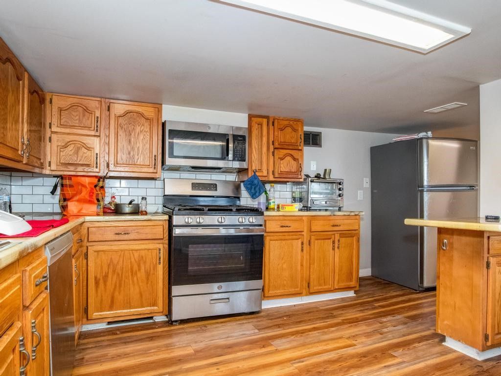 Photo of 116 Riverview Ave, Aliquippa, PA 15001 (MLS # 1749368)