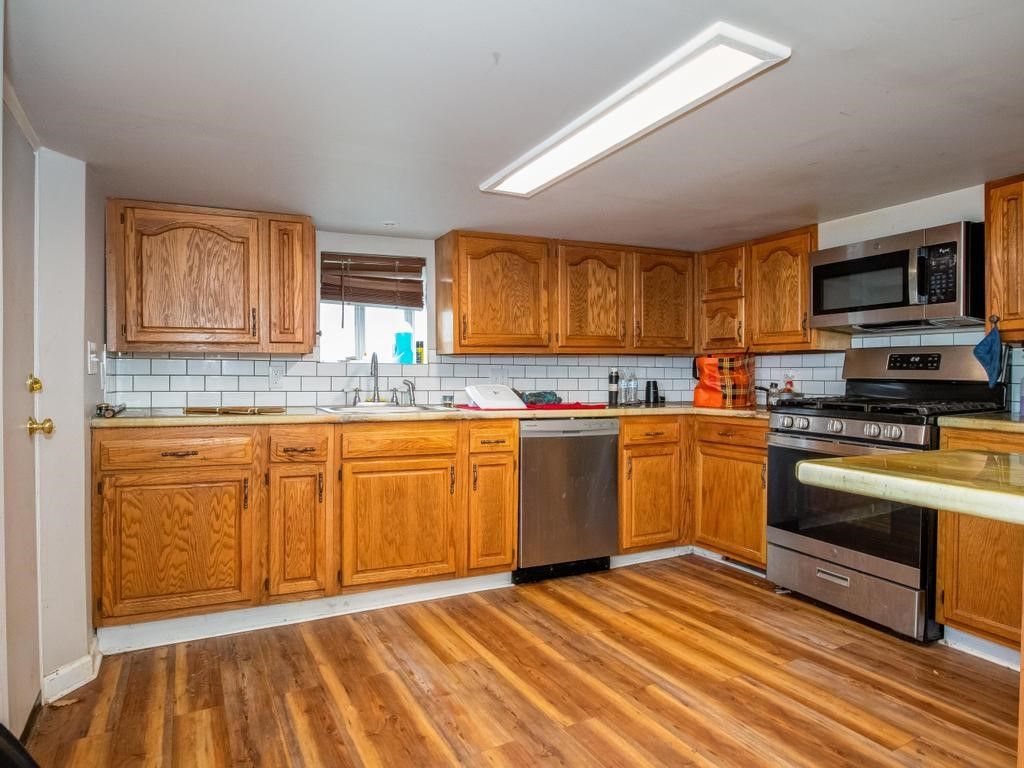 Photo of 116 Riverview Ave, Aliquippa, PA 15001 (MLS # 1749368)