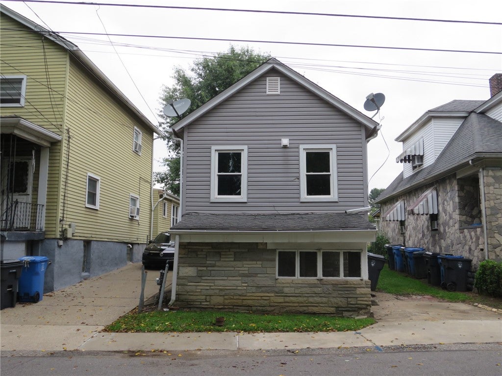 220 Finley Ave