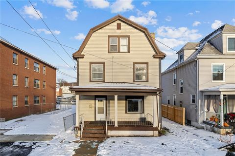 Photo of 1405 4th Ave, New Brighton, PA 15066 (MLS # 1733790)