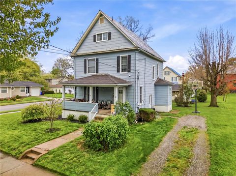 Photo of 140 Plum St, Greenville, PA 16125 (MLS # 1751835)
